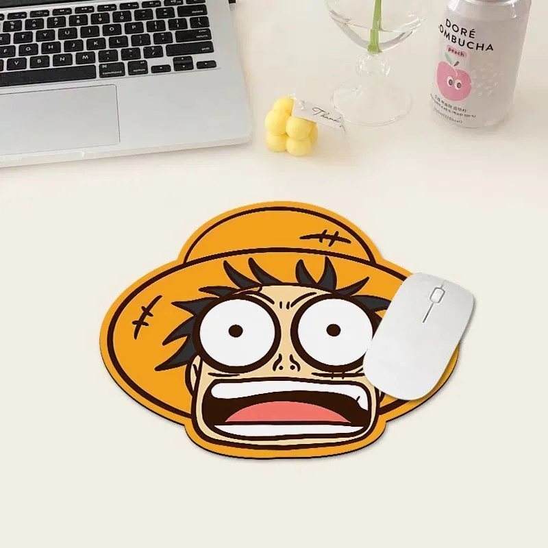 ワンピース ルフィ マウスパッド、小型コンピューターデスクマ - Gaming Accessories Cute のレビューと価格